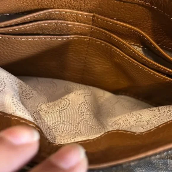 Michael Kors signature fold over, jet set convertible, shoulder bag - Picture 8 of 13